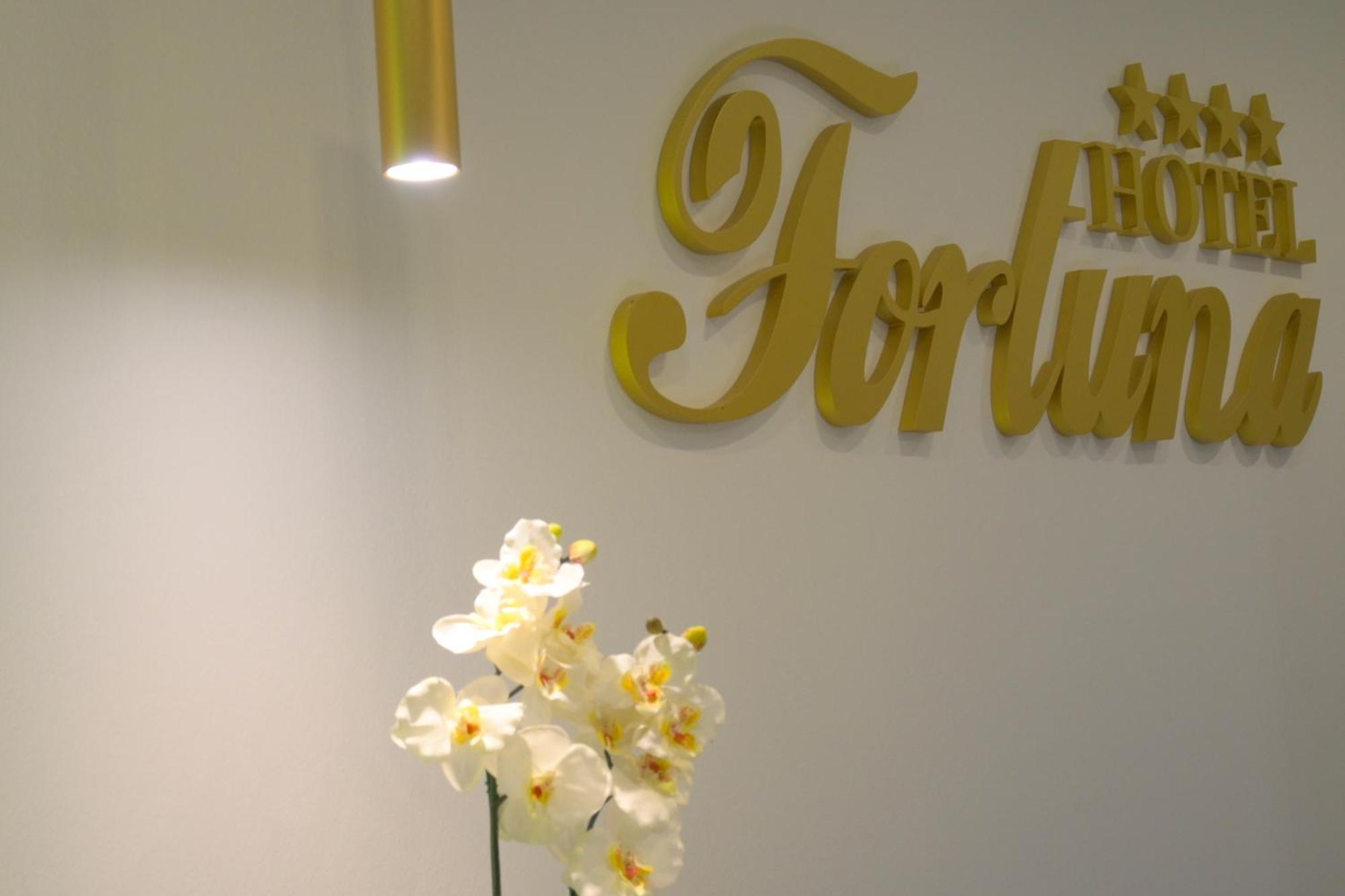 Hotel Fortuna Мілна Екстер'єр фото