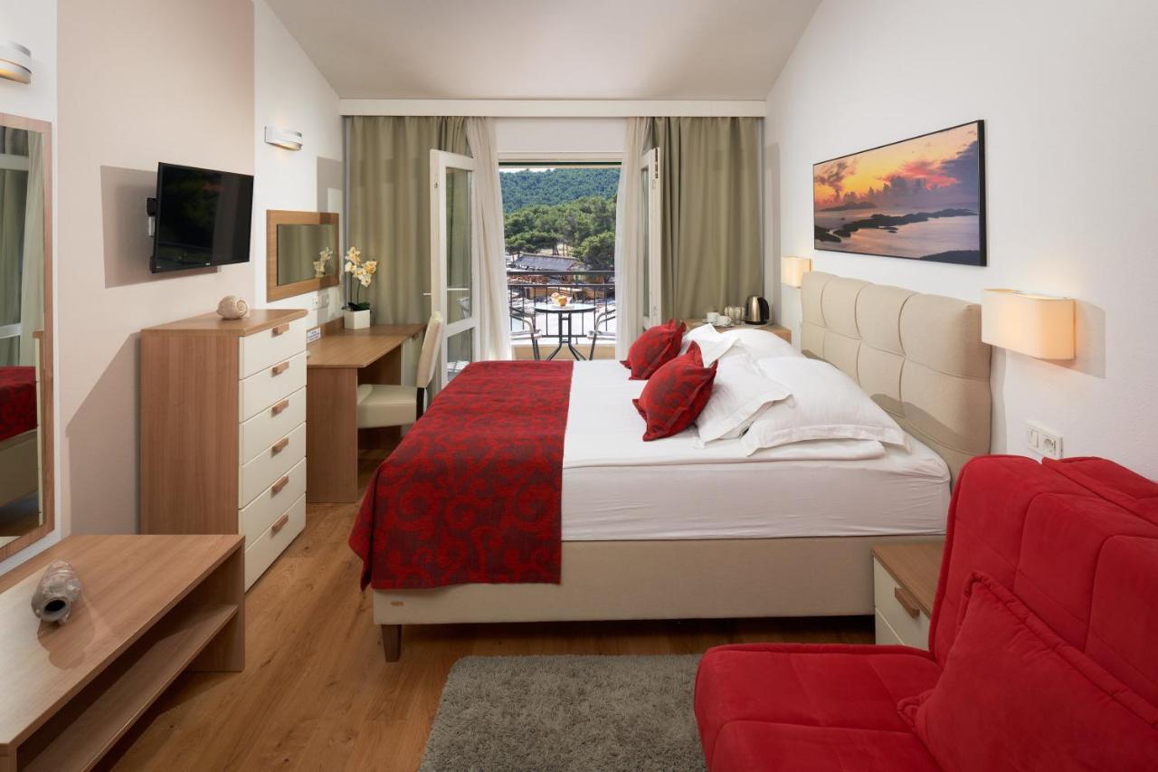 Hotel Fortuna Мілна Екстер'єр фото